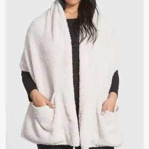 Barefoot Dreams CozyLite Travel Shawl